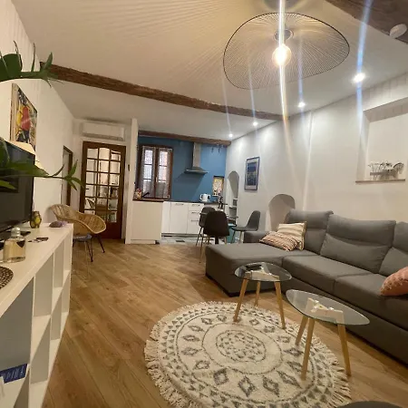 Coeur Vieux Joli Traversant Apartment