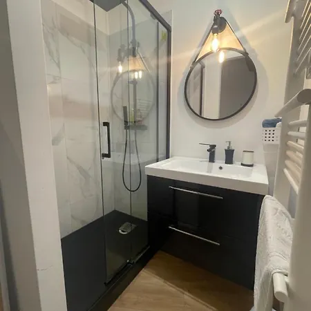 Apartment Coeur Vieux Joli Traversant *
